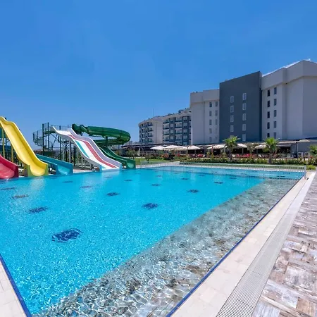 Royal Towers Lara מלון Kemeragzi