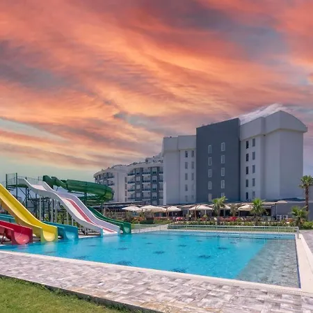 מלון Royal Towers Lara