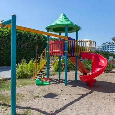 מלון Royal Towers Lara *