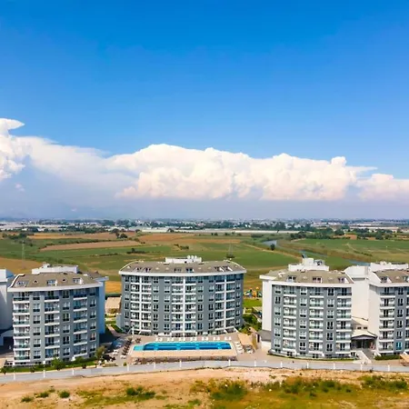 מלון Royal Towers Lara *